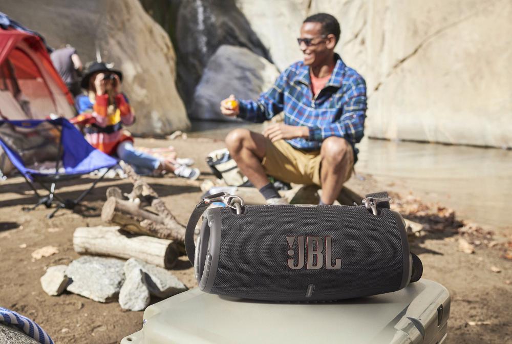 Jbl Xtreme 3 Portable Waterproof Bluetooth Speaker (6)